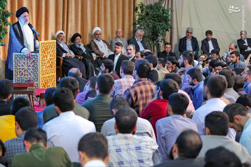عکس/ رئیسی در جشن میلاد پیامبر اعظم دانشگاه امام صادق