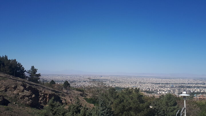 هوای اصفهان سالم است؛ شاخص یک منطقه بر مدار قرمز آلودگی