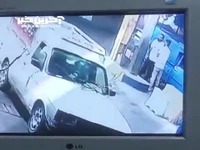 لحظه انفجار خودروی نیسان در یک پمپ گاز
