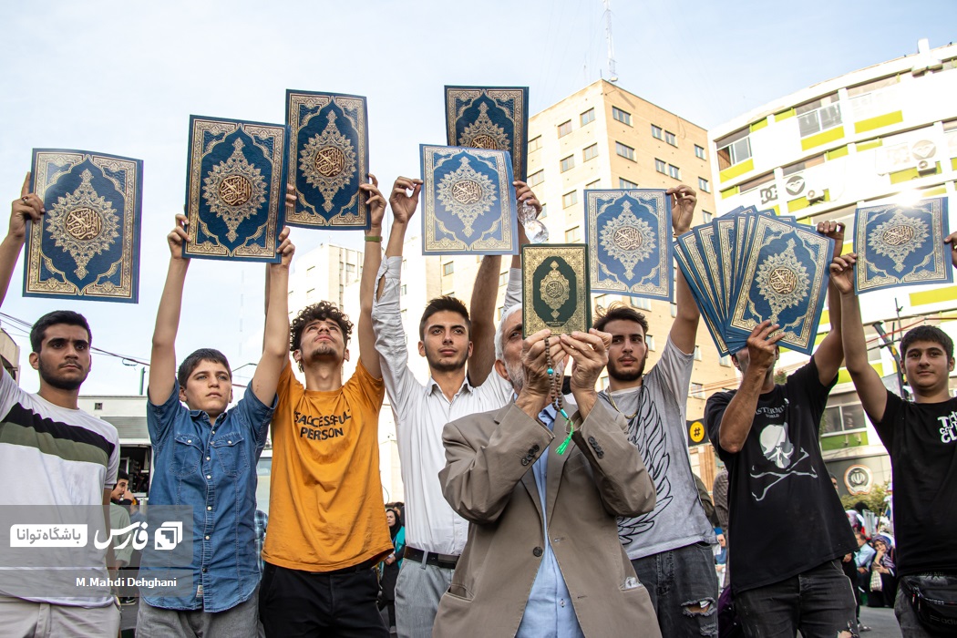 تصاویری جالب از جشن بزرگ میلاد پیامبر(ص) در تهران 