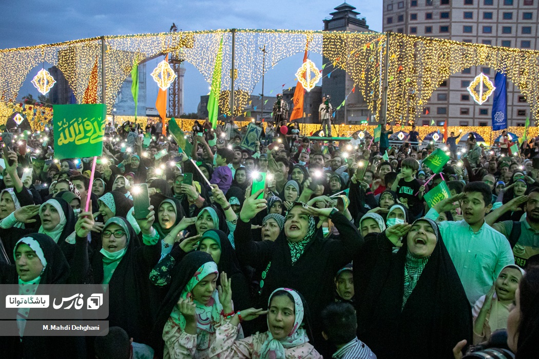 تصاویری جالب از جشن بزرگ میلاد پیامبر(ص) در تهران 