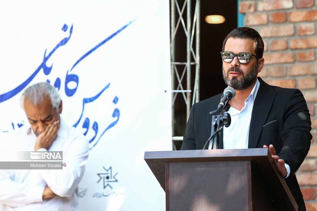 عکس/ تشییع پیکر «فردوس کاویانی»
