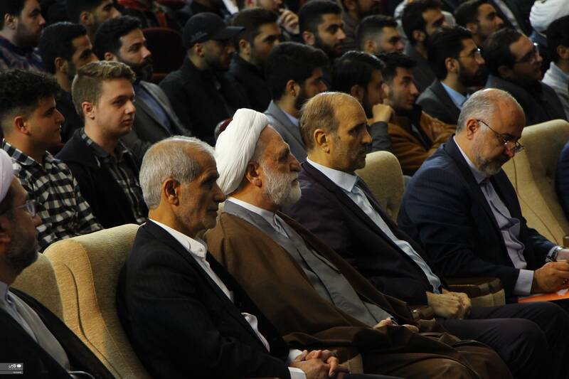 عکس/ نشست رئیس قوه قضائیه با دانشجویان تبریزی