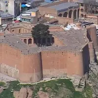 قلعه فلک‌الافلاک، یادگار باشکوه ساسانیان بر تپه‌های خرم‌آباد