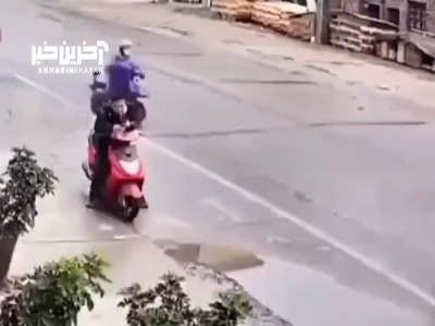 واکنش عجیب مردم به درخواست کمک موتورسوار!