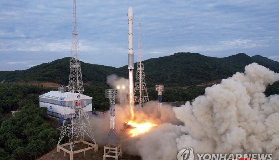 کره شمالی احتمالا یک ماهواره جاسوسی نظامی پرتاب می‌کند