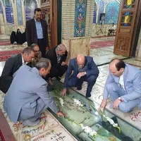 ادای احترام رئیس جهاد دانشگاهی کشور به شهدای سمنان