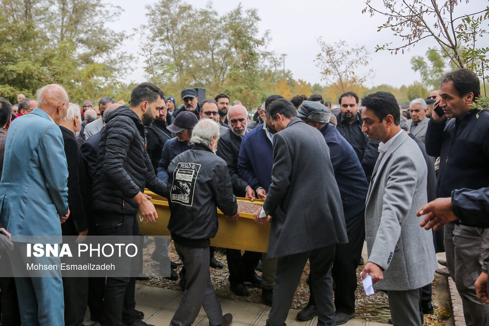 عکس/ مراسم خاکسپاری دکتر محمدرضا راشد محصل در مشهد