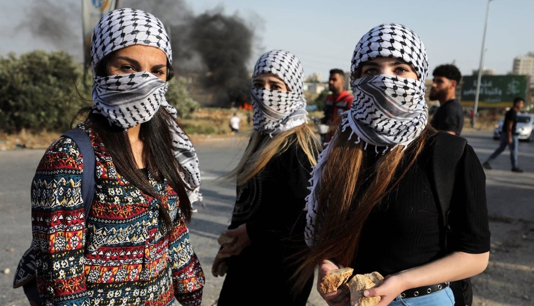 آخرین خبر | پوشیدن چفیه فلسطینی در مدارس آلمان ممنوع شد!