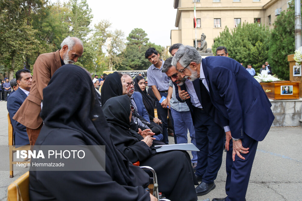 عکس/ چهره های سیاسی در تشییع پیکر "میرشمس‌الدین ادیب سلطانی"