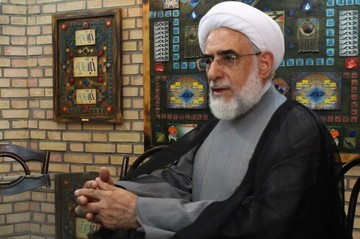 منتجب نیا: برجامی که سند خیانت بود، ناگهان فرشته نجات کشور و گمشده ملت شد!