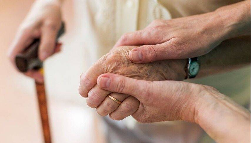 حرکت مادر 75 ساله برای مستقل شدن فرزندانش