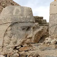 گوناگون/ تصاویر ترمیم مجسمه‌های غول‌پیکرِ کوه نمرود