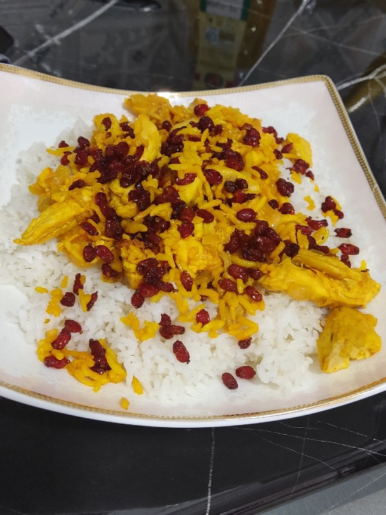 از شما/زرشک پلو با مرغ ریش ریش 🍛
