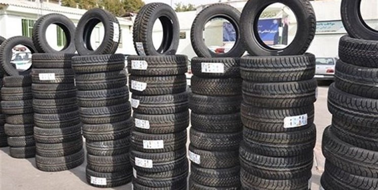 پاتک پلیس به انبارهای لاستیک قاچاق در چابهار