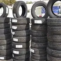 پاتک پلیس به انبارهای لاستیک قاچاق در چابهار