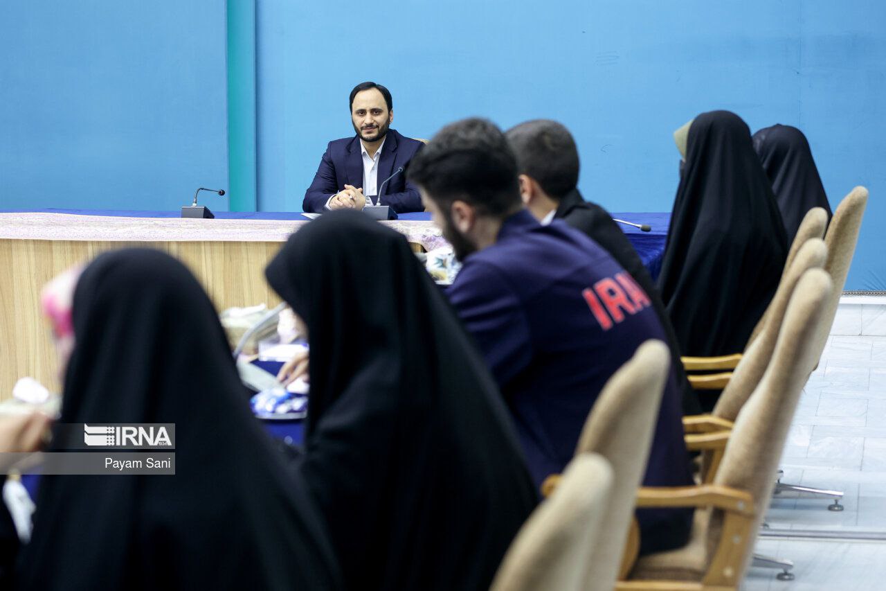 دیدار دانش آموزان با رییس جمهور
