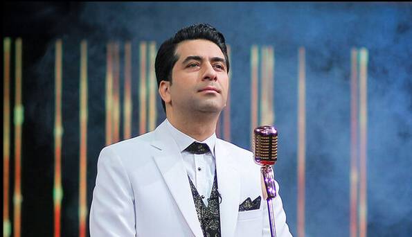 بخشی از اجرای محمد معتمدی در تئاتر «کلنل»