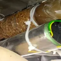 کشف بمب دست‌ساز زیر یک خودرو سواری در گرمه