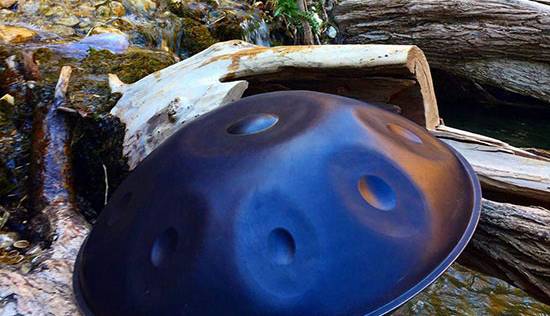 موسیقی شبانه با اجرای «هنگ درام» در طبیعت