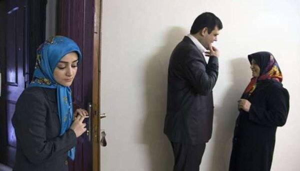 شوهرم زیرآبی به خانوادهاش کمک میکند