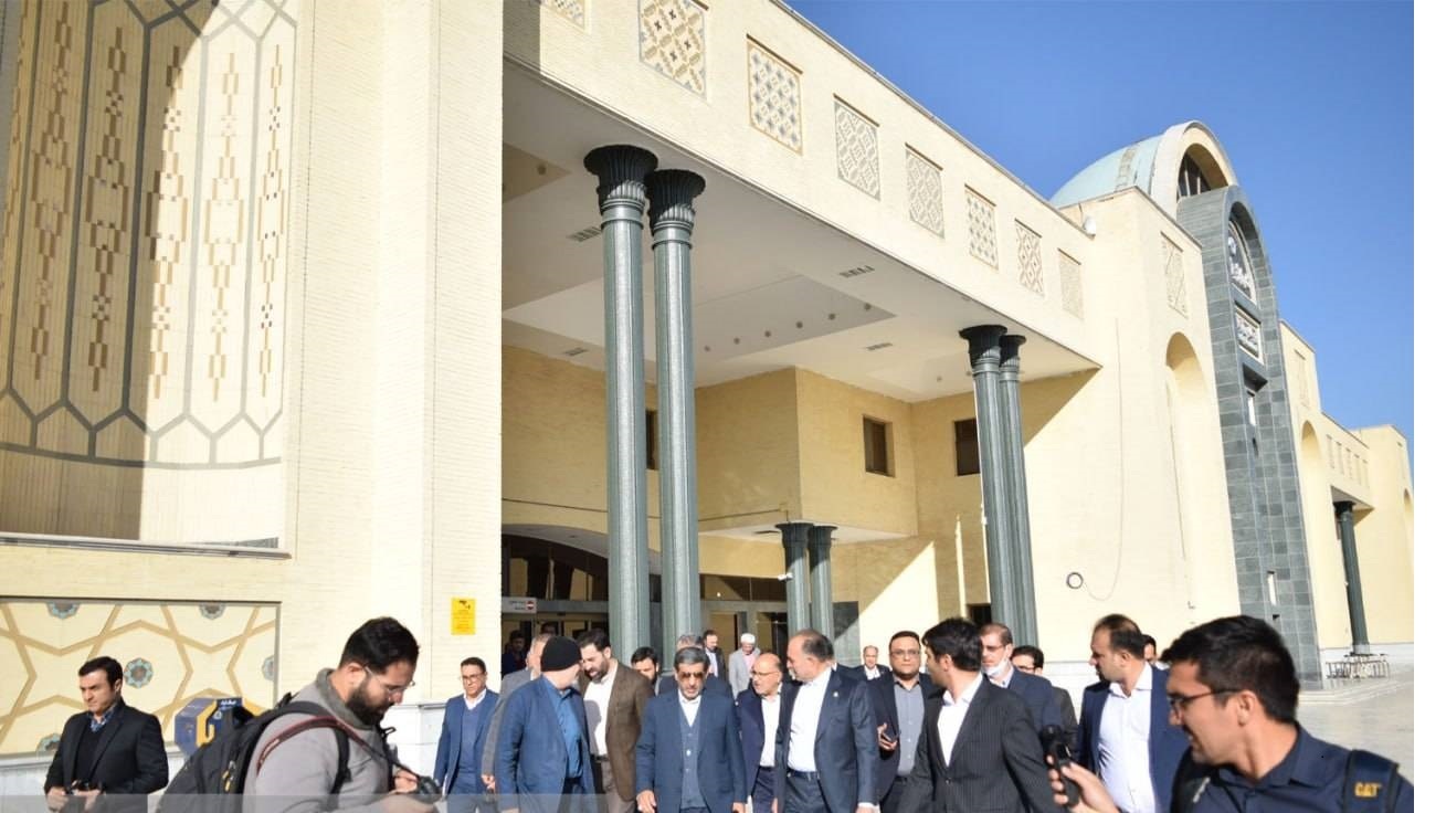 وزیر میراث فرهنگی وارد اصفهان شد