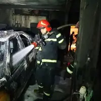 آتش‌سوزی یک مکانیکی در شیراز؛ ۵ خودرو در آتش سوختند