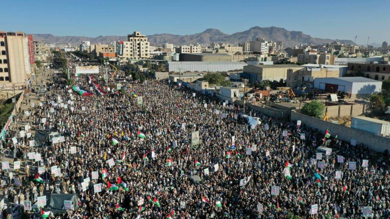 سیل عظیمی از جمعیت یمنی‌ها در حمایت از مردم غزه