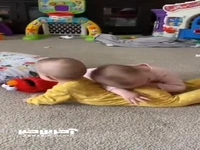 بازی بامزه دوقلو ها