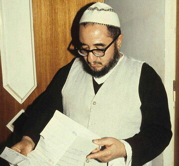 دختر صادق خلخالی: گفتند پدر و مادرم را با 2 گونی طلا گرفتند