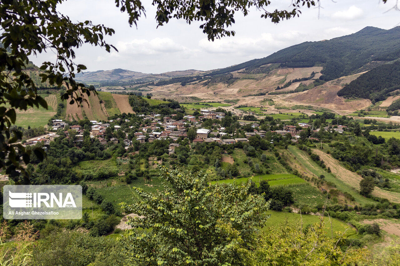 ۱۰۰ روستای ساخته‌شده در اراضی ملی گنبدکاووس به مردم واگذار می‌شود