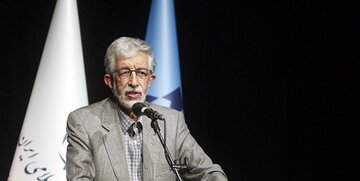 حدادعادل: جریاناتی که به غرب خوشبین هستند، فکر می‌کنند می‌شود با آمریکا نشست و خندید