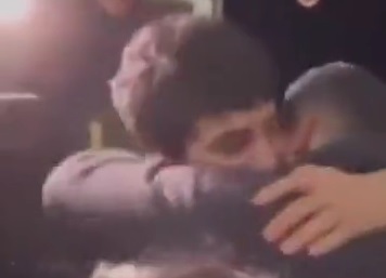 خوشحالی خانواده‌ها پس از آزادی اسرای فلسطینی