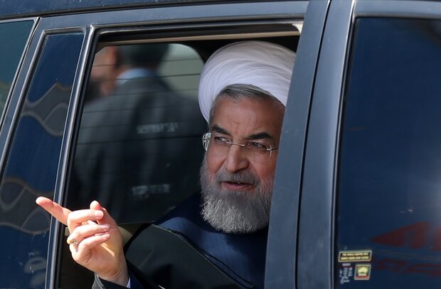 فعال اصلاح‌طلب: روحانی می‌خواهد خودی نشان دهد