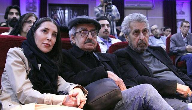 خانواده جوزانی در قابی برای «شیر سنگی» پس از سالها