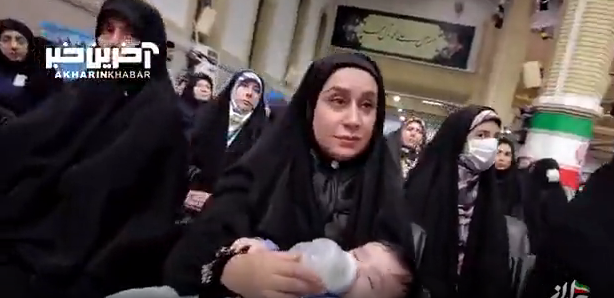 گفتگوی رهبر انقلاب با بانوی قهرمانی که همراه فرزندش روی سکوی مدال رفت