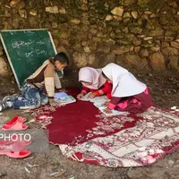 پنل‌های خورشیدی به مدارس فاقد برق خوزستان رسید