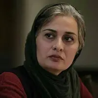 پریوش نظریه: معلمم فکر میکرد من لال هستم!