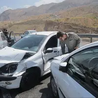 تصادف زنجیره‌ای چند خودرو در آزادراه کرج - قزوین با 5 مصدوم