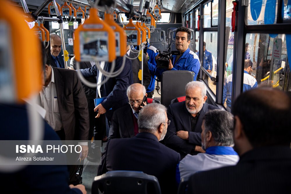 عکس/ مراسم افتتاح نخستین خط تولید انبوه اتوبوس برقی