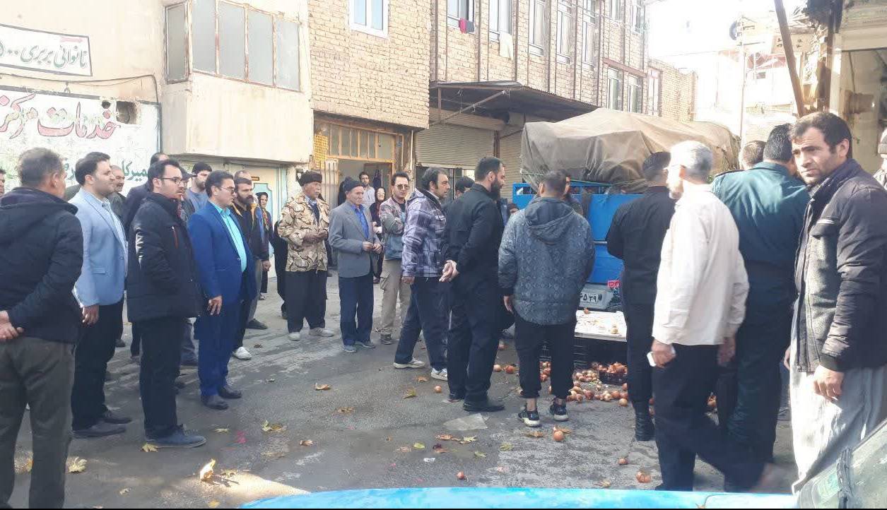 شهرداری کنگاور به موضوع سد معبر ورود کرد