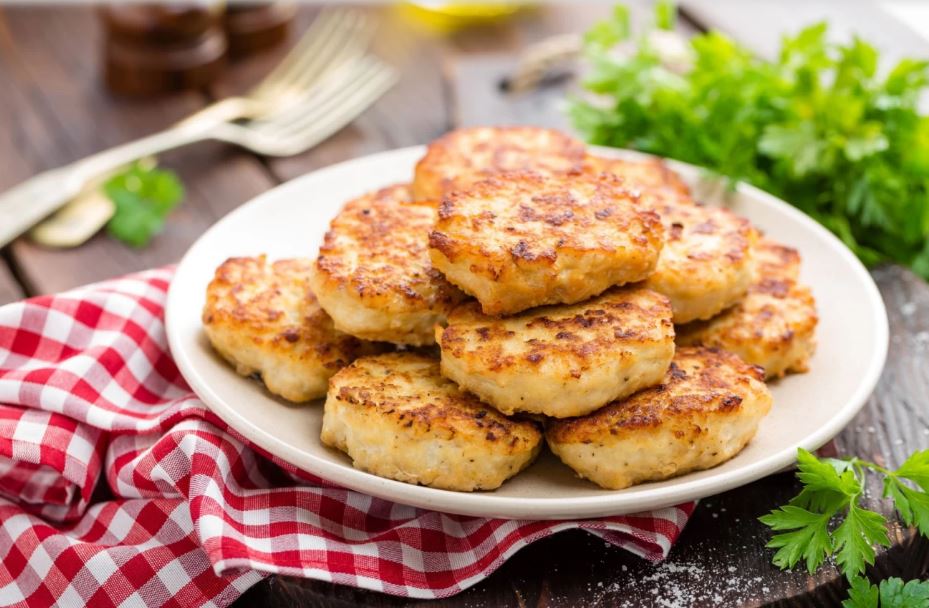 روش تهیه کوکو قارچ و سیب زمینی