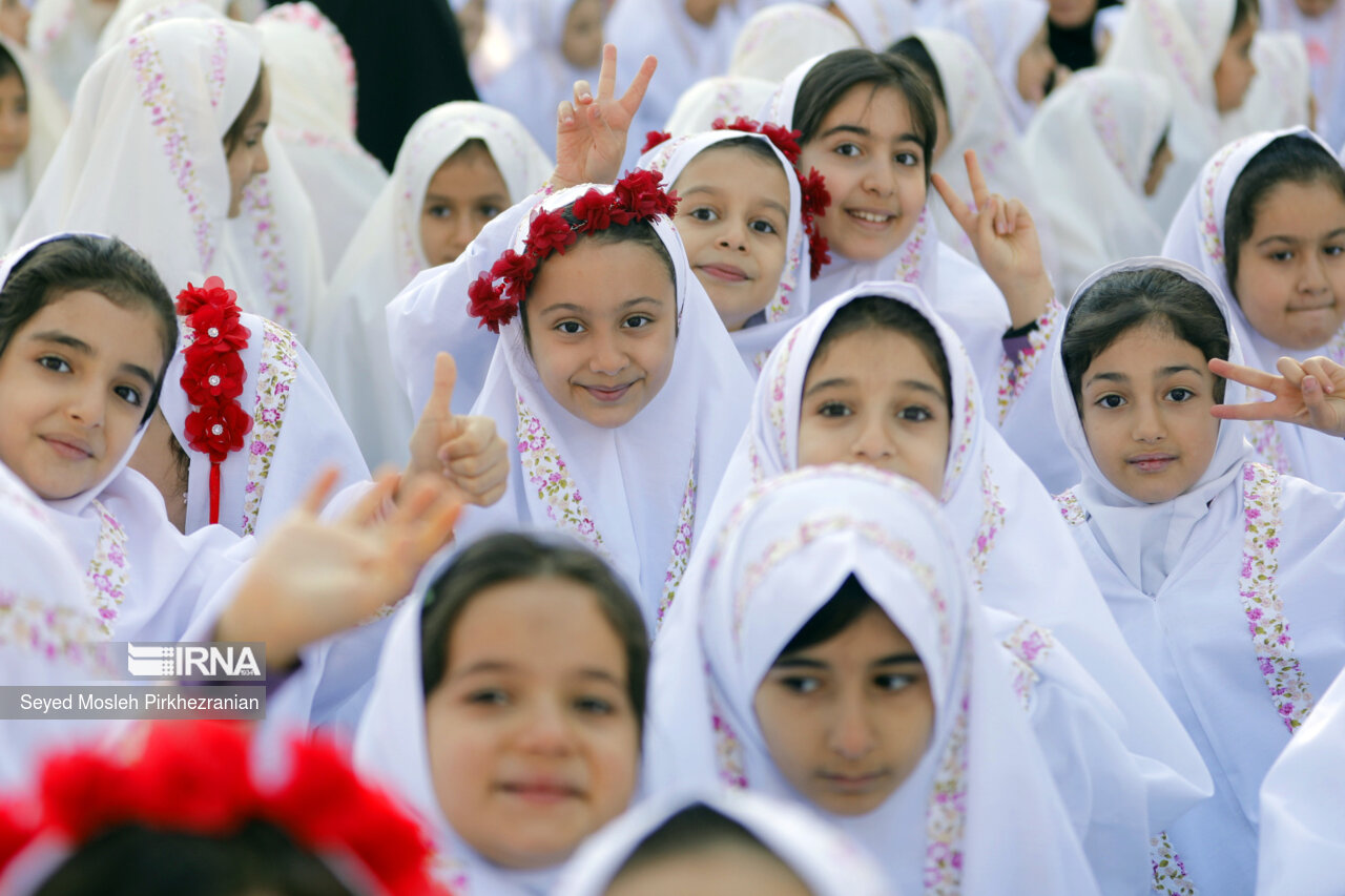 جشن تکلیف دختران در مریوان