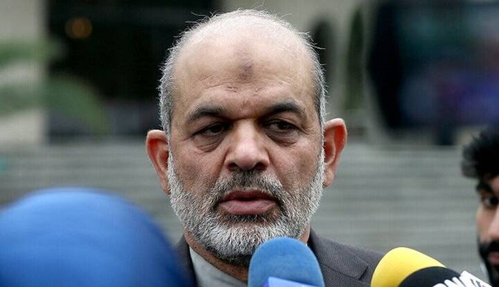 وزیر کشور: افغانستانی‌های بدون مجوز به کشور خود بازمی‌گردند