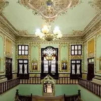 بخشی از سقف عمارت باغ زرشک اصفهان فروریخت