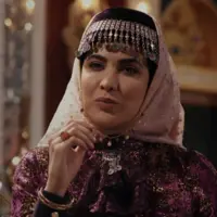 این دختر همیشه زبونش قفله!