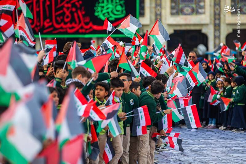 اجتماع دانش آموزان عراقی در بین‌الحرمین در حمایت از غزه