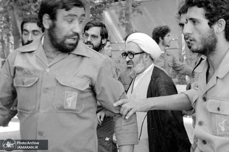 تصاویری از حضور علما و روحانیون در جبهه ها