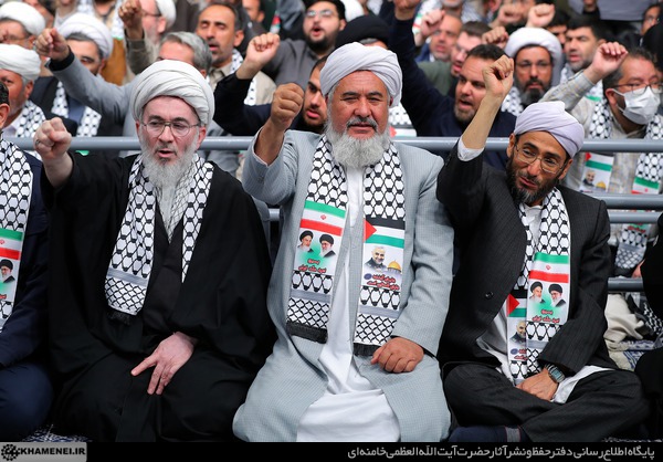 عکس/ بسیجیان پر شور در محضر رهبر انقلاب 
