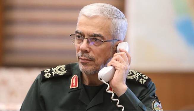 تماس تلفنی سرلشکر باقری با وزیر دفاع عربستان: تهران برای ارتقاء روابط نظامی با ریاض آمادگی دارد